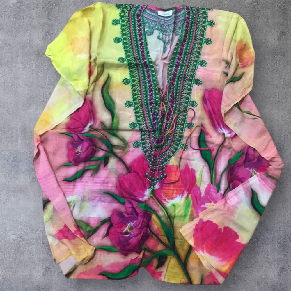 Shahida Parides TROPICAL PRINT SHORT
KAFTAN
SIZE: ONE SIZE (OS) - Picture 5 of 10